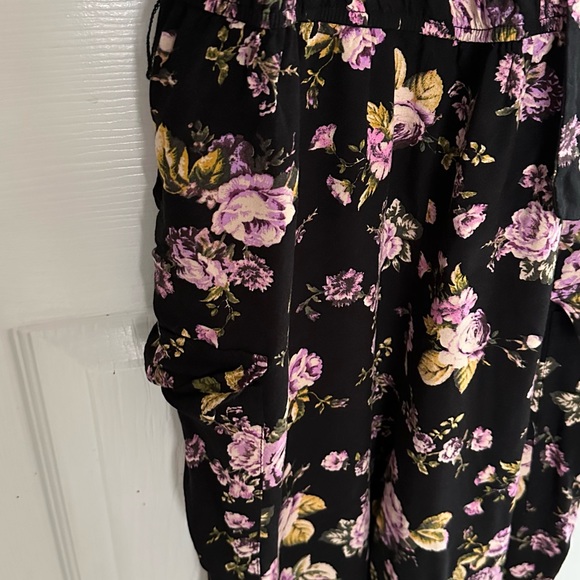 Target Wild Fable Cargo Floral Jumpsuit - Picture 4 of 5